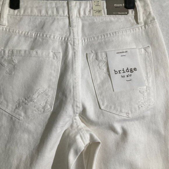 NWT Buckle Bridge by Gly Womens Jeans 24x27 Mom Fit White Denim Distressed Pants - Picture 8 of 13